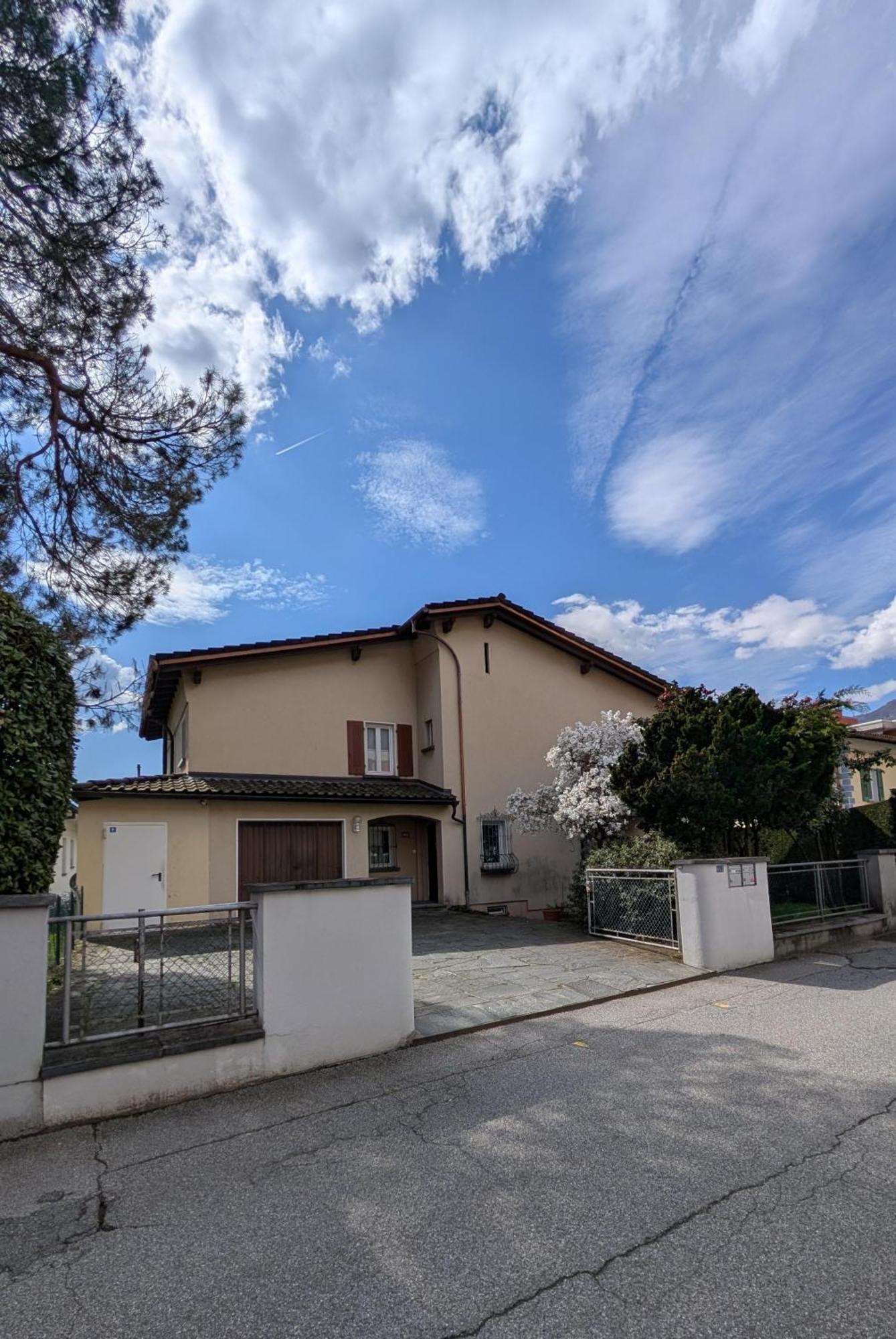 Locarno, Casa Pioda - Nahe Zentrum, Mit Balkon Und Parkplatz Exterior photo